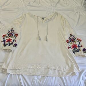 Old Navy The Tunic Shirt Floral Embroidered Sleeves Cream V-Neck Tassels Size XL